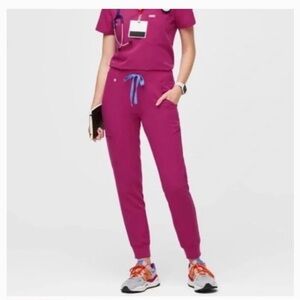 FIGS Zamora Joggers Raspberry Sorbet